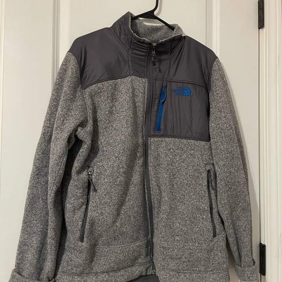 The Northface Relaxed Fit Sweater Fleece - Picture 4 of 5